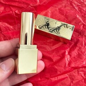 Este lauder lipstick